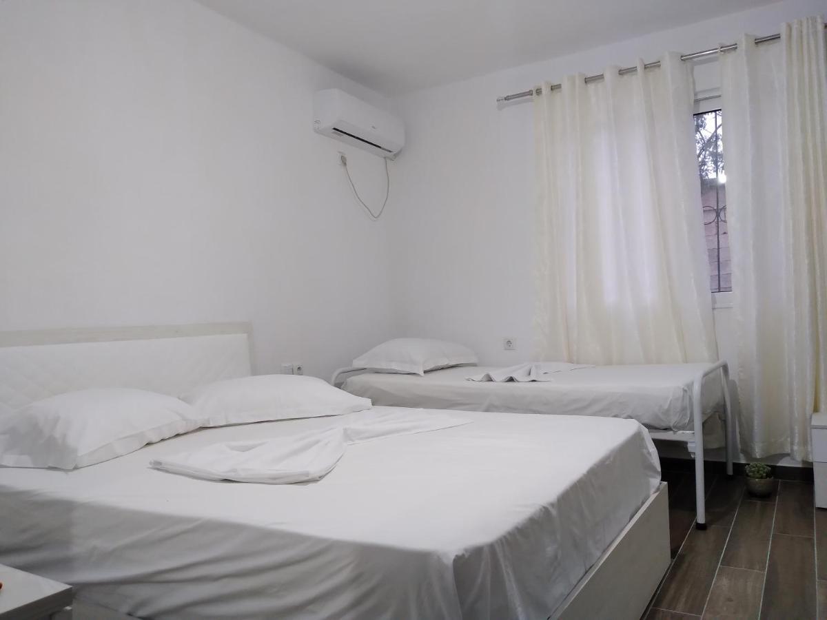Condo Rooms Sarandë Exterior foto